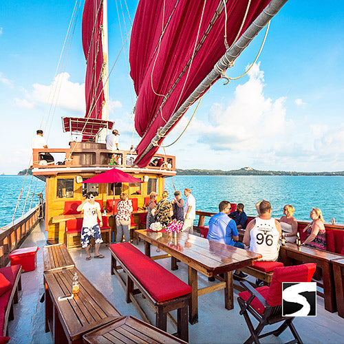Romantic sunset boat tour with Buffet - kohsamui.tours